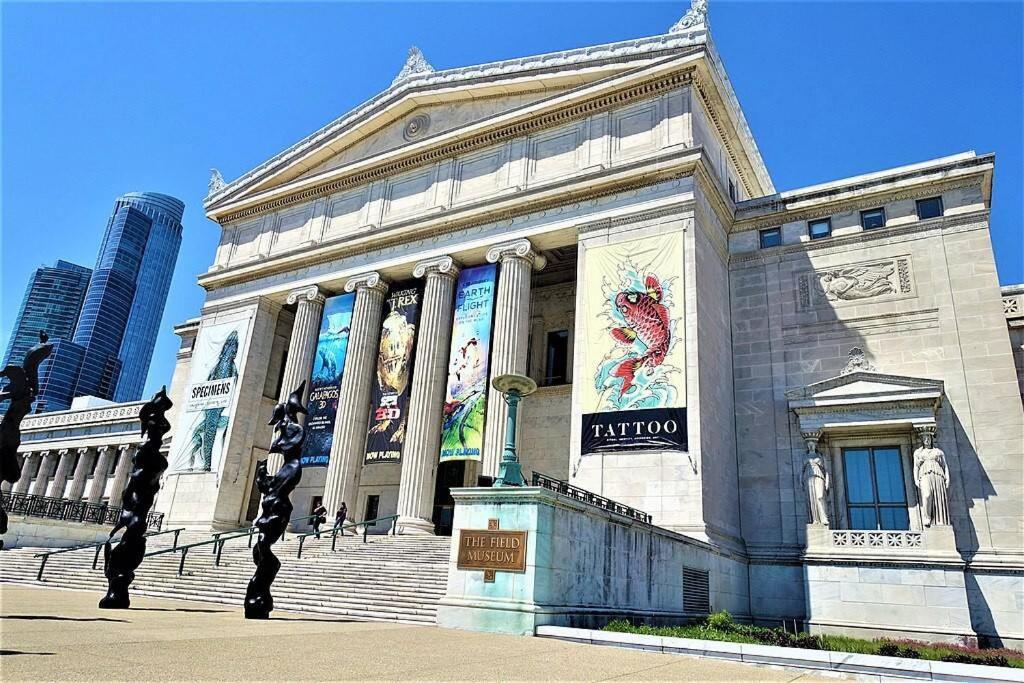 Mccormick Place Beautiful 2Br Apartment With Optional Parking Sleeps Up To 8 Near Soldier Field, Grant Park And Lakefront Trail ชิคาโก ภายนอก รูปภาพ