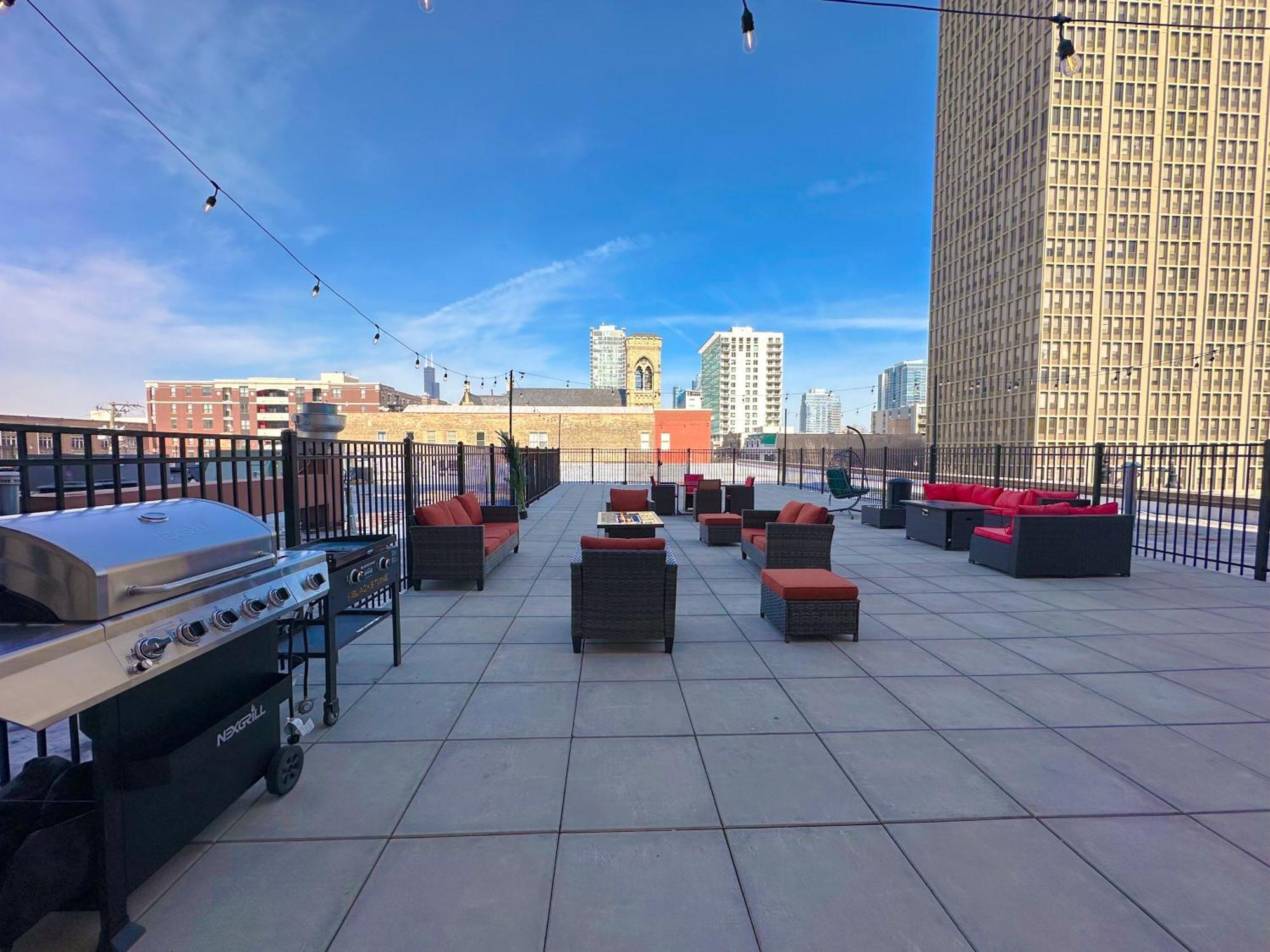 Mccormick Place Beautiful 2Br Apartment With Optional Parking Sleeps Up To 8 Near Soldier Field, Grant Park And Lakefront Trail ชิคาโก ภายนอก รูปภาพ
